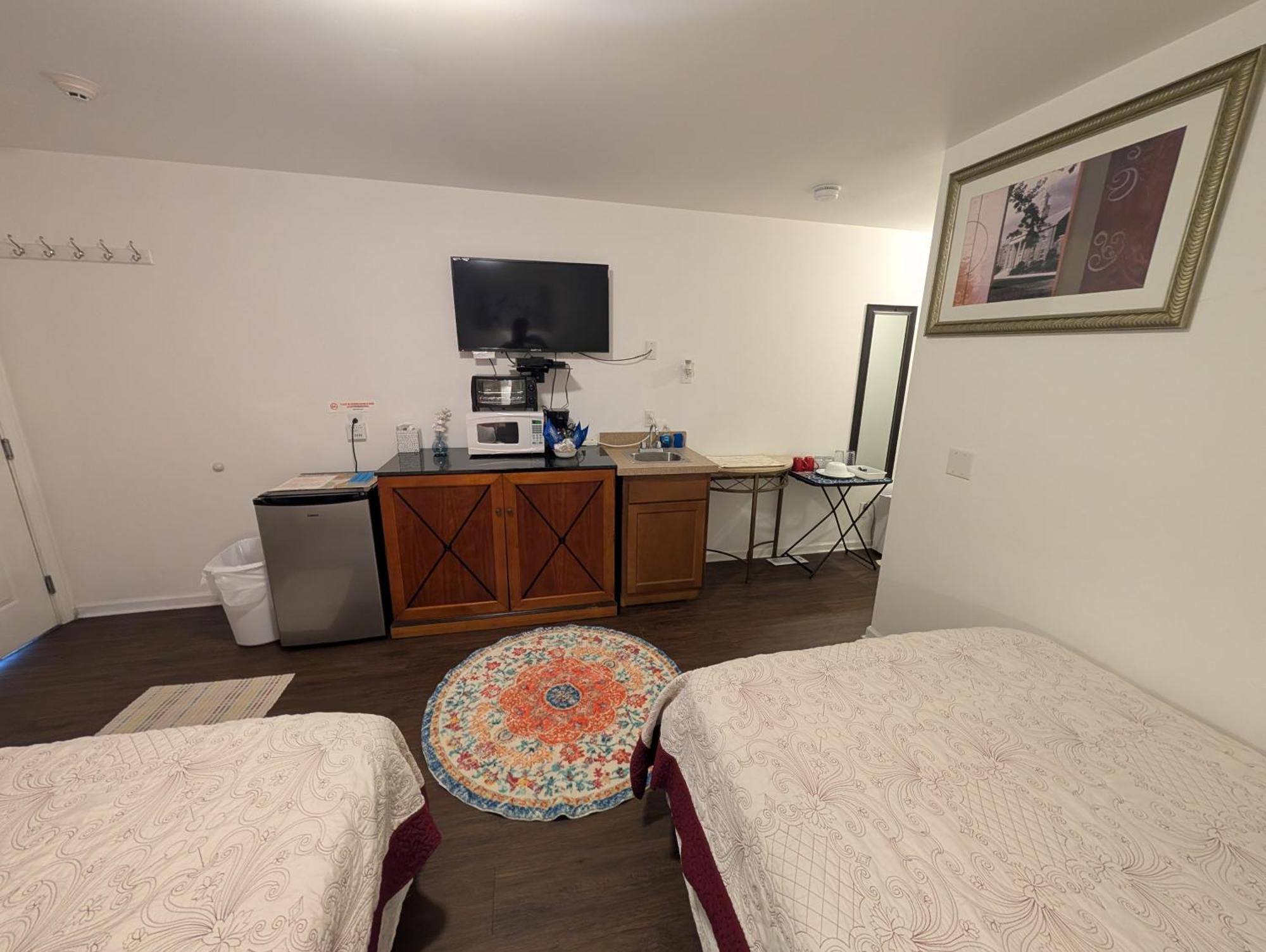 Apple Inn And Suites Cooperstown Area Milford Экстерьер фото